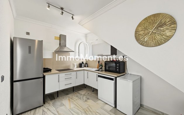 Resale - Apartment - Estepona - Estepona Centro