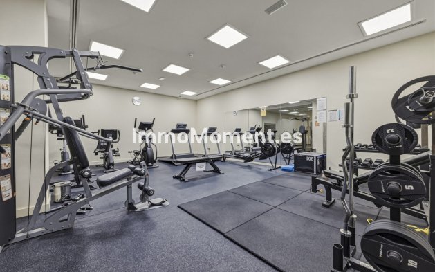 Resale - Apartment - Estepona - Estepona Centro