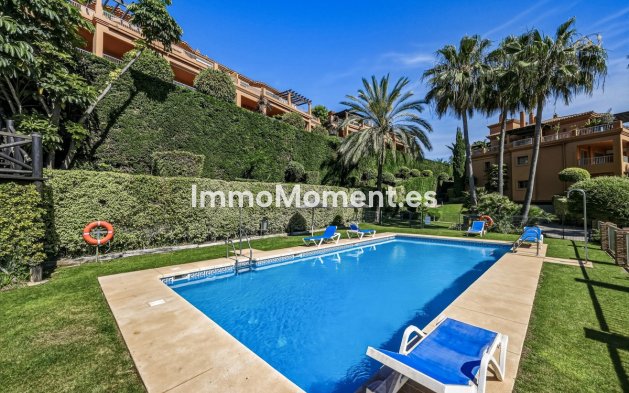 Resale - Apartment - Estepona - Estepona Centro