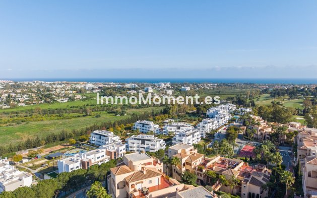 Resale - Apartment - Estepona - Estepona Centro
