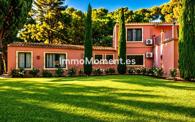 Wiederverkauf - Freistehende Villa - Marbella - Guadalmina Baja