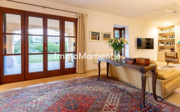 Resale - Detached villa - Marbella - Guadalmina Alta