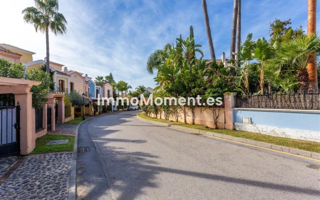 Resale - Detached villa - Marbella - Guadalmina Alta