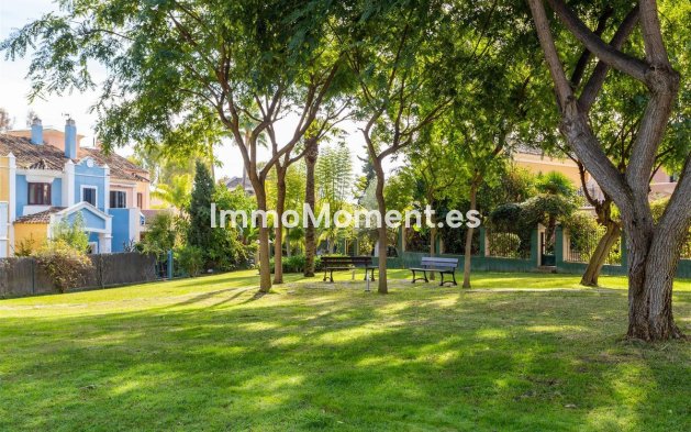 Resale - Detached villa - Marbella - Guadalmina Alta