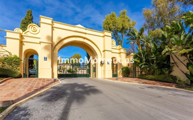 Resale - Detached villa - Marbella - Guadalmina Alta