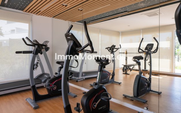 Resale - Apartment - Estepona - Estepona Centro