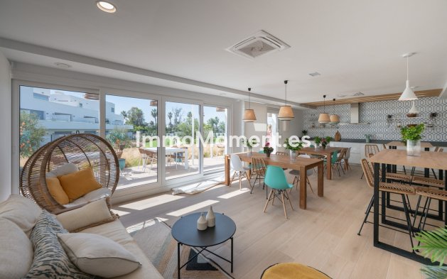 Resale - Apartment - Estepona - Estepona Centro
