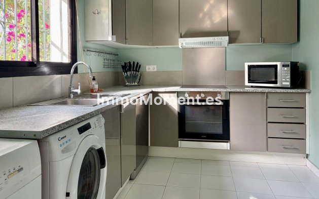 Resale - Townhouse - Marbella - Guadalmina Baja