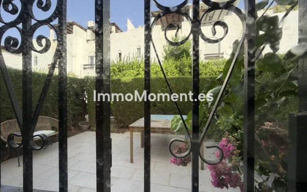 Resale - Townhouse - Marbella - Guadalmina Baja