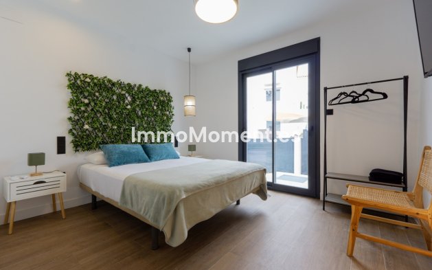 Wiederverkauf - Freistehende Villa - Torrevieja - Torrevieja Centro