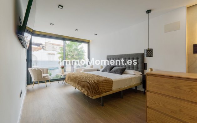 Wiederverkauf - Freistehende Villa - Torrevieja - Torrevieja Centro