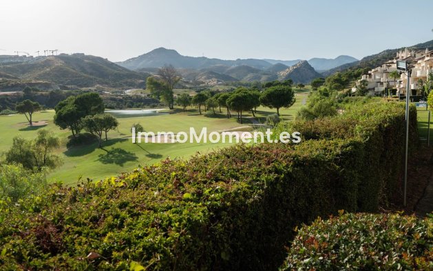Resale - Apartment - Benahavís - Benahavís Centro