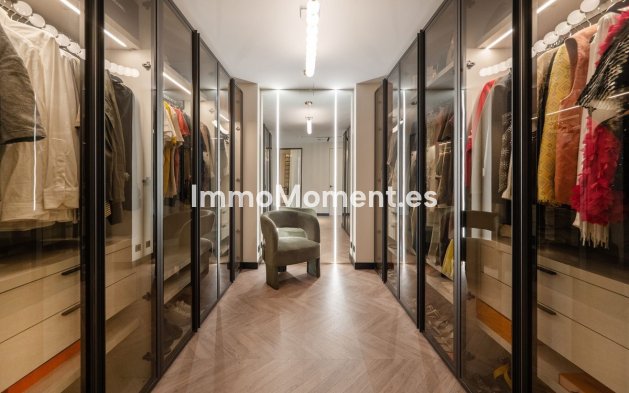 Resale - Apartment - Benahavís - Benahavís Centro