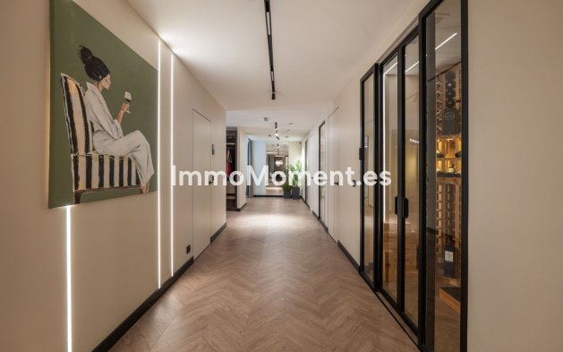 Resale - Apartment - Benahavís - Benahavís Centro