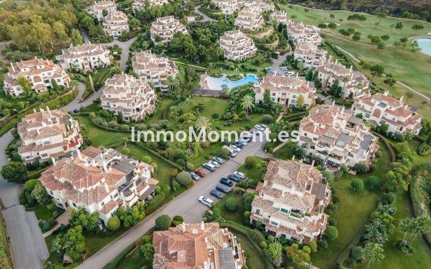 Resale - Apartment - Benahavís - Benahavís Centro