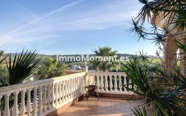 Resale - Detached villa - Estepona - Estepona Centro