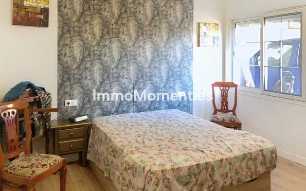Resale - Detached villa - Estepona - Estepona Centro