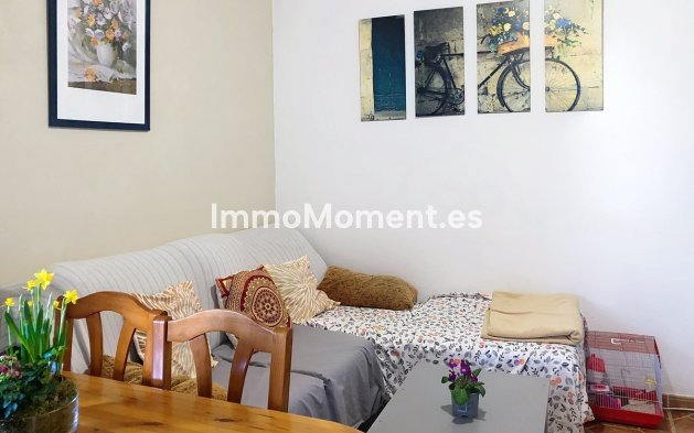 Resale - Detached villa - Estepona - Estepona Centro