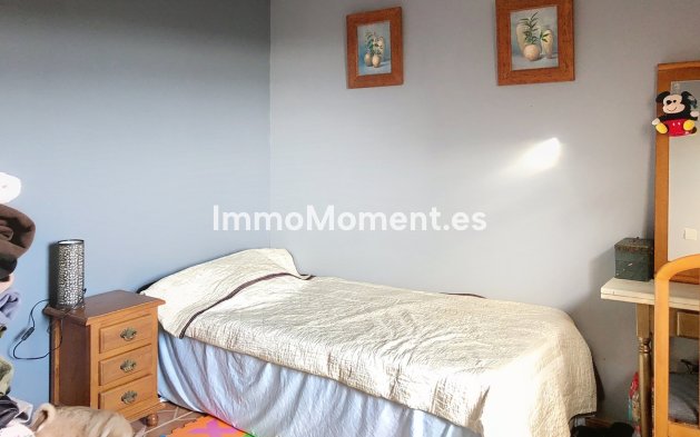 Resale - Detached villa - Estepona - Estepona Centro