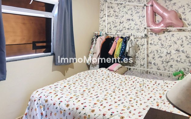 Resale - Detached villa - Estepona - Estepona Centro