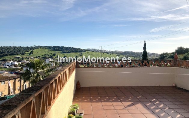 Resale - Detached villa - Estepona - Estepona Centro