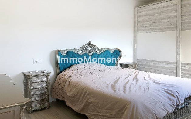 Resale - Detached villa - Estepona - Estepona Centro