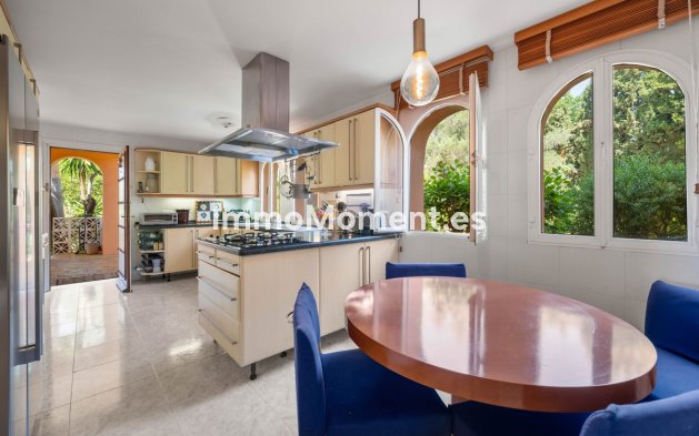 Wiederverkauf - Freistehende Villa - Marbella - Elviria