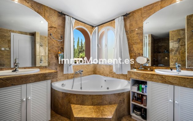 Wiederverkauf - Freistehende Villa - Marbella - Elviria