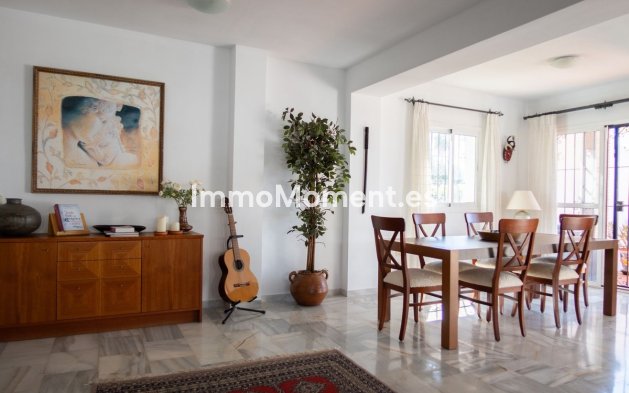 Resale - Detached villa - Estepona - El Padron
