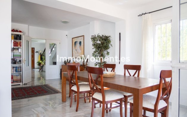 Resale - Detached villa - Estepona - El Padron