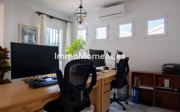 Resale - Detached villa - Estepona - El Padron