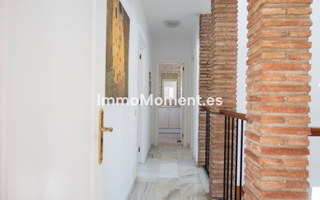Resale - Detached villa - Estepona - El Padron