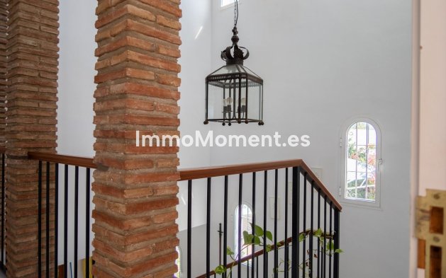Resale - Detached villa - Estepona - El Padron