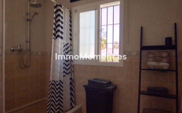 Resale - Detached villa - Estepona - El Padron