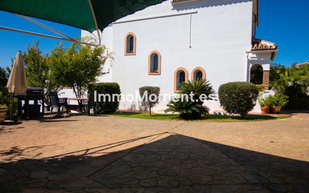 Resale - Detached villa - Estepona - El Padron