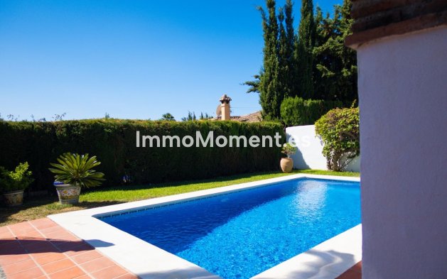 Resale - Detached villa - Estepona - El Padron