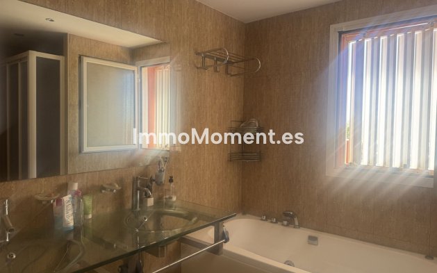 Resale - Townhouse - Estepona - Estepona Centro