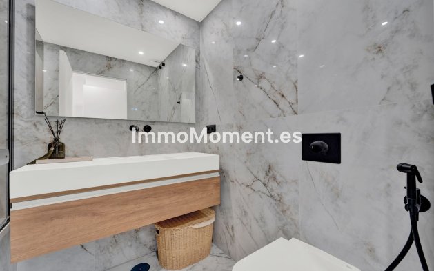 Resale - Apartment - Estepona - Cancelada