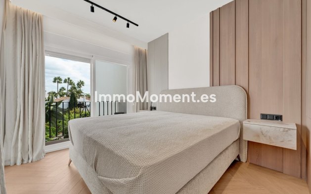 Resale - Apartment - Estepona - Cancelada