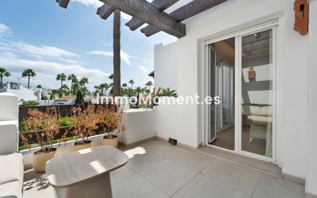 Resale - Apartment - Estepona - Cancelada