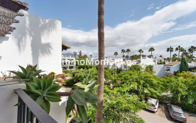 Resale - Apartment - Estepona - Cancelada