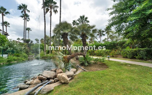 Resale - Apartment - Estepona - Cancelada
