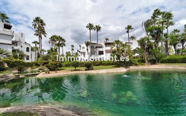 Resale - Apartment - Estepona - Cancelada