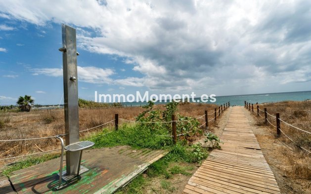 Resale - Apartment - Estepona - Cancelada