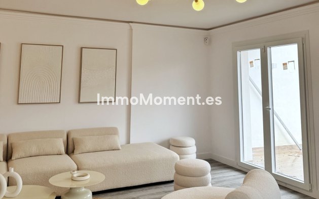 Resale - Apartment - Benahavís - Benahavís Centro