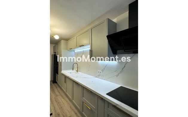 Resale - Apartment - Benahavís - Benahavís Centro