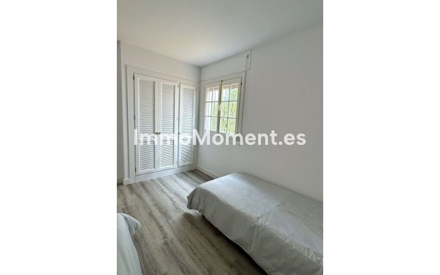 Resale - Apartment - Benahavís - Benahavís Centro