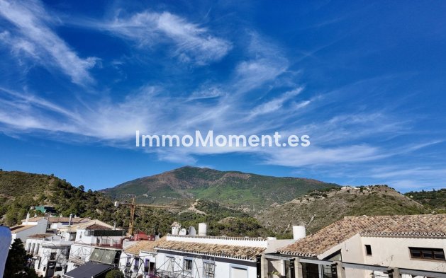 Resale - Apartment - Benahavís - Benahavís Centro