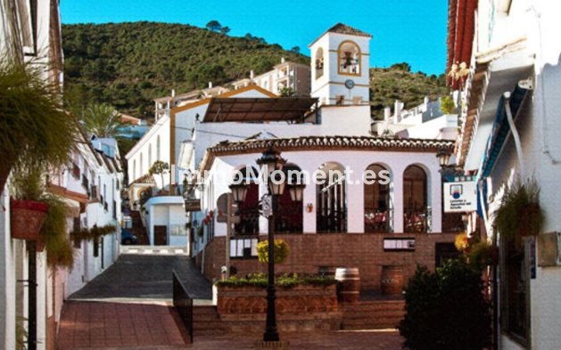 Resale - Apartment - Benahavís - Benahavís Centro
