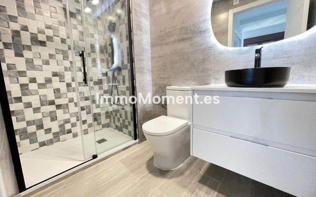 Resale - Apartment - Málaga - Centro Histórico
